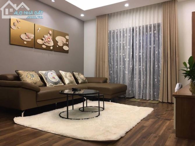 CHÍNH CHỦ CHO THUÊ GẤP CĂN HỘ GOLDENLAND, 145M2, 3 NGỦ, VÀO Ở ĐƯỢC NGAY - 1