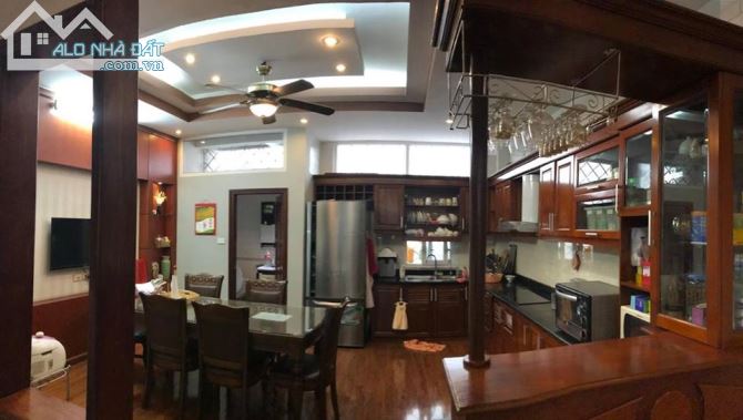 Chủ bán nhà đẹp phân lô phố Chùa Bộc, Đống Đa, 48m2, 4 tầng, mặt tiền 5,5m giá 5,5 tỷ