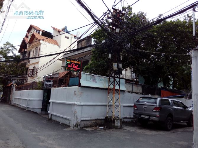 Bán gấp biệt thự góc 2 MT 193 Nam Kỳ Khơi Nghĩa 15x18m trệt 1 lầu chỉ 50 tỷ
