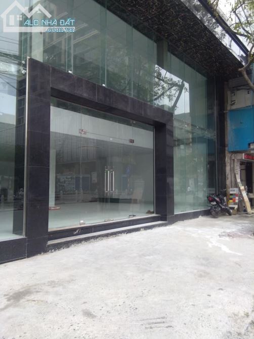 Vị trí vàng, kinh doanh đỉnh. Bán nhà MP Cát Linh DT 233m x 6 tầng MT 15m Giá 55 tỷ - 1