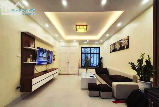 Bán nhà mặt phố Ngô Gia Tự, Long Biên 151m, 4tầng, giá 38tỷ. - 2