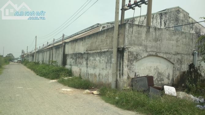 Cho thuê kho xưởng 2 MT Quốc Lộ 22, gần cầu An Hạ, Hóc Môn, 3.600m2 - 4