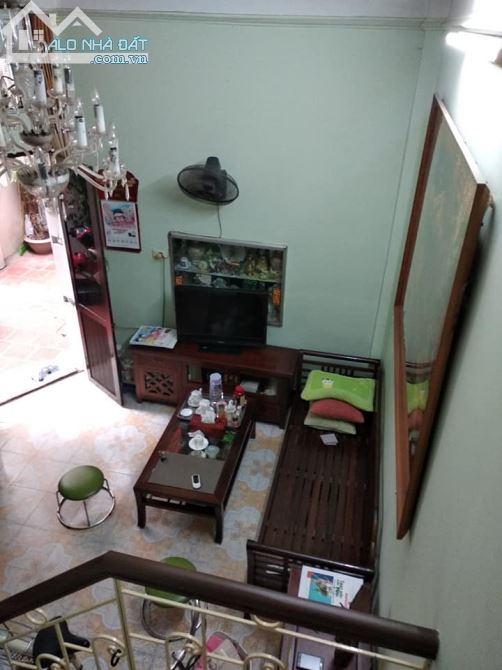 Bán nhà phố Nguyễn Phúc Lai 5 tầng, diện tích 39m2 mặt tiền 4m giá 5 tỷ