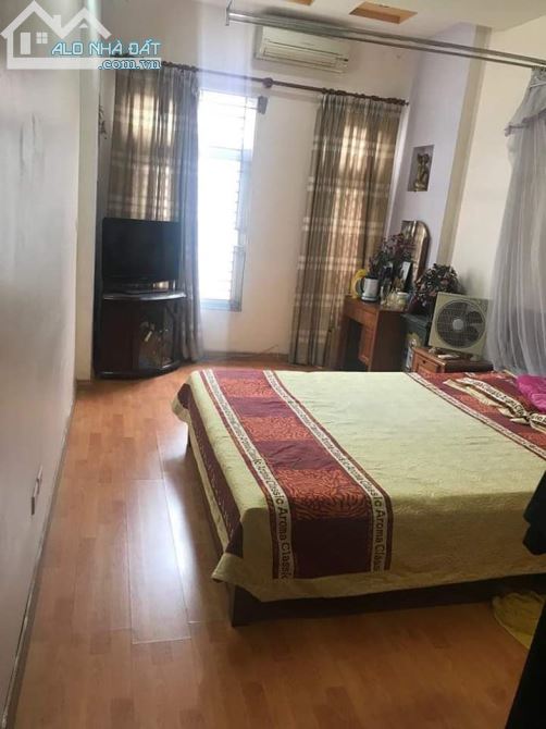 Bán nhà Dt 42m x4 tầng ô tô Matiz vào nhà, Giá 7,7 tỷ, Nguyễn Phúc Lai, - 2