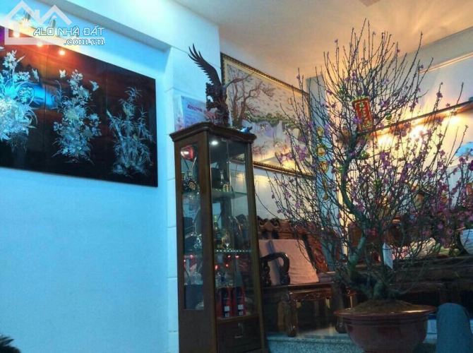 Nhà đẹp 3/2, Trung tâm Quận 10, Hẻm xe hơi