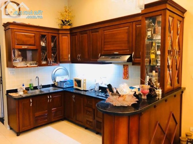 Chủ cần bán gấp nhà Nguyễn Văn Cừ, DT 70m2 * 4 tầng. Giá 4,95 tỷ - 1
