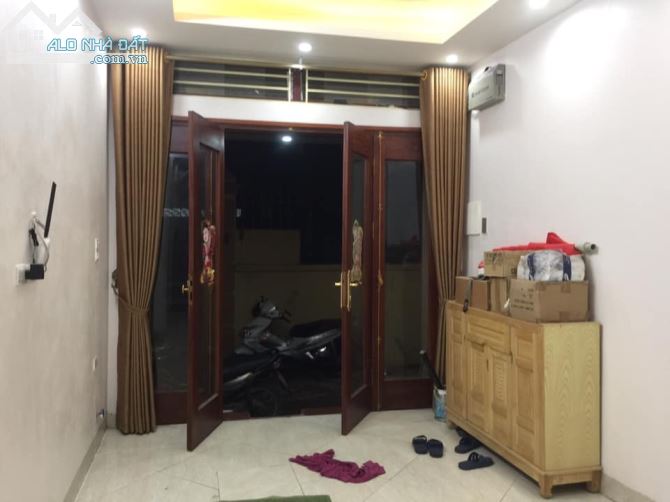 NHÀ ĐẸP - KINH DOANH - ĐÔNG THIÊN - OTO - DT 40m2 * 4 TẦNG - GIÁ 3 TỶ - 4