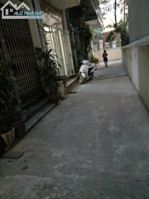 Bán nhà 5 tầng phố Trần Quang Diệu Đống Đa, 42m2,MT 5m, Ô  tô vào nhà,9,8 tỷ - 1