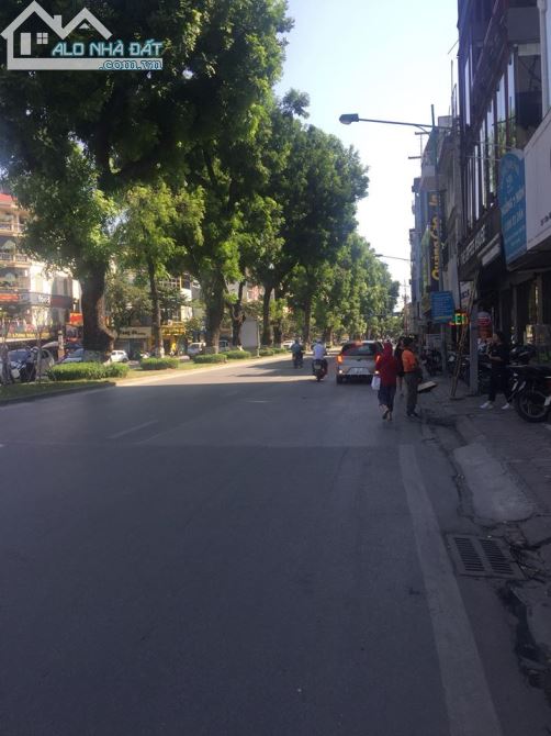Vị trí đẹp, Tuyến phố vàng Bán nhà MP Hàng Gai DT 359m x 4 tầng MT 11.5m Giá 359 tỷ