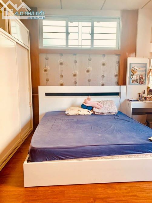 Vị trí đẹp, Tuyến phố vàng Bán nhà MP Hàng Gai DT 359m x 4 tầng MT 11.5m Giá 359 tỷ - 5
