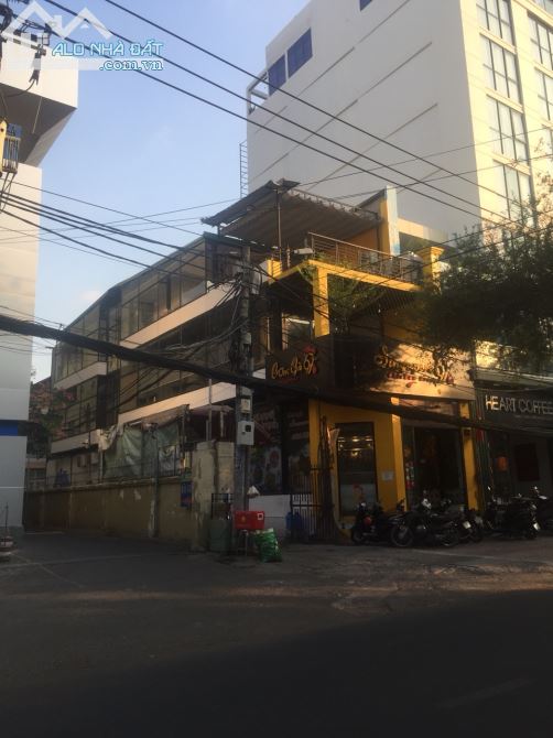 Cho thuê nhà 140m, 2 lầu tại Võ Văn Tần q3 - 1