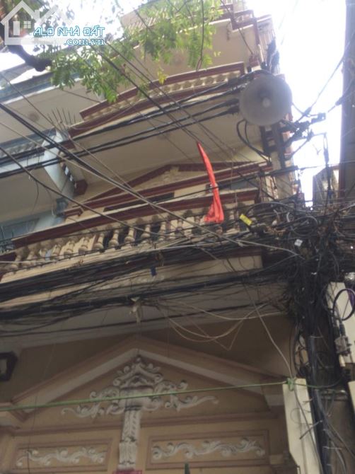 Bán nhà phố Trương Định, Dt 42m x5 tầng Mt 4m Giá 5,9 tỷ