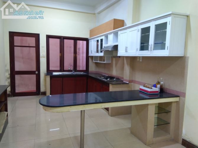 Cho thuê nhà 65m, 2 lầu tại hxh đường Đặng Dung,q1 - 2