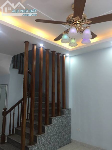 Bán nhà cách mặt Hồ Đắc Di 50m Dt 40m2 x4 tầng Mt 4m giá 5 tỷ 900tr - 1