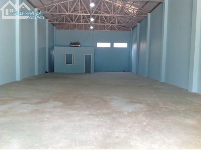cho thuê nhà xưởng 400m2 giá 16 triệu/tháng ở đường TX22 phường thạnh xuân quận 12