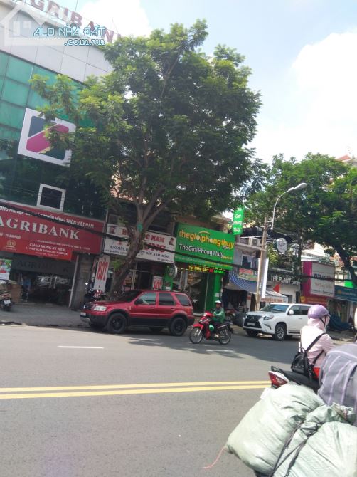 Cho thuê nhà 136 Nguyễn Cư Trinh,91m, 2 lầu,q1 - 2