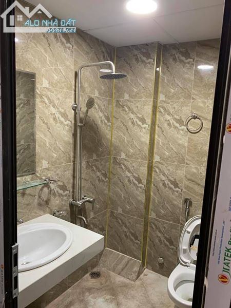 Bán nhà siêu đẹp, mới xây, nhìn ngất ngây phố Đào Tấn. Dt 38m,5 tầng, giá 3.7 tỷ. - 3