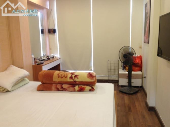 BÁN NHÀ PHÂN LÔ HUỲNH THÚC KHÁNG, 88m2, 8m mặt tiền 15.5 tỷ - 2