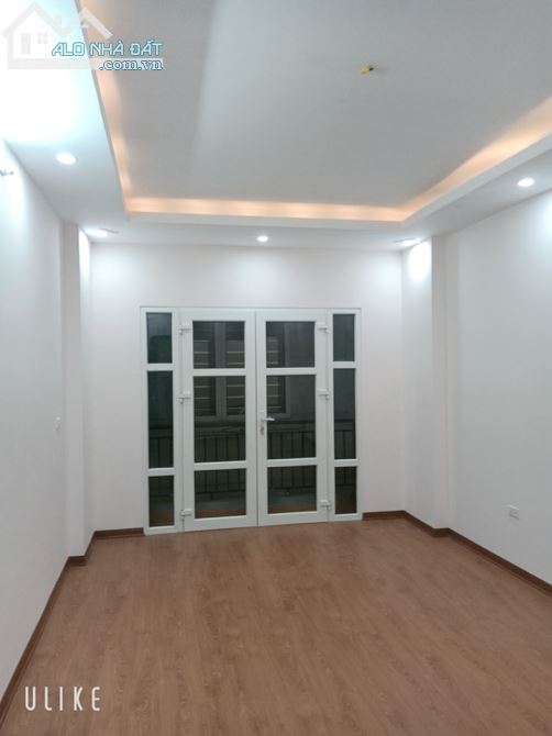 Bán nhà Cực đẹp phố Tân Mai, 40m2, cách đường Ôtô tránh 1 nhà, ngõ Thông đẹp, Giá 3,7 tỷ - 2