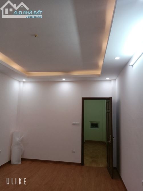 Bán nhà Cực đẹp phố Tân Mai, 40m2, cách đường Ôtô tránh 1 nhà, ngõ Thông đẹp, Giá 3,7 tỷ - 3