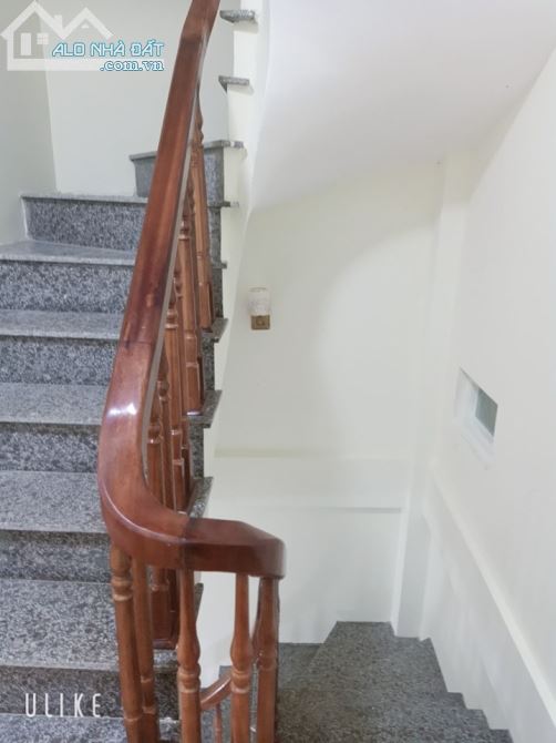 Bán nhà Cực đẹp phố Tân Mai, 40m2, cách đường Ôtô tránh 1 nhà, ngõ Thông đẹp, Giá 3,7 tỷ - 4