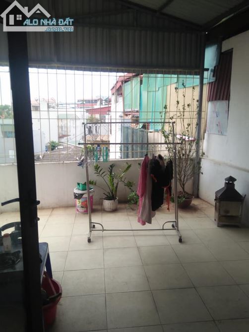 Bán nhà Tân Mai, DT 33m2  * 4 tầng. Giá 2,5 tỷ - 4