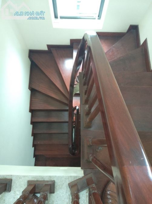 Bán nhà ngõ  phố Giáp Bát, DT 53m2 * 5 tầng. Giá 3,7 tỷ - 4