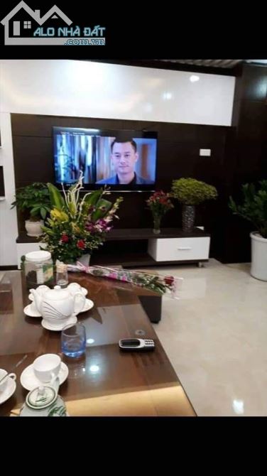 Ngõ  Phố Kim Đồng,  Hoàng Mai kinh doanh, ôtô 2 chiều 4 tầng, 120m2,  giá 32 tỷ - 5