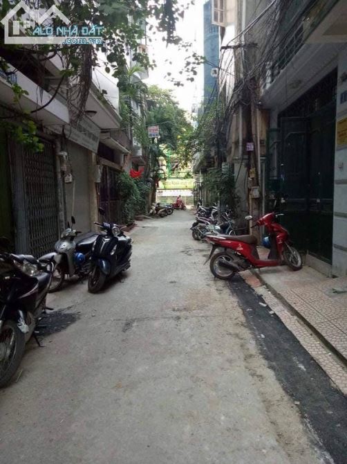 Bán nhà phố Nguyên Hồng Quận Đống Đa 65m2 Ô tô đỗ cửa, giá 9,6 tỷ, - 2