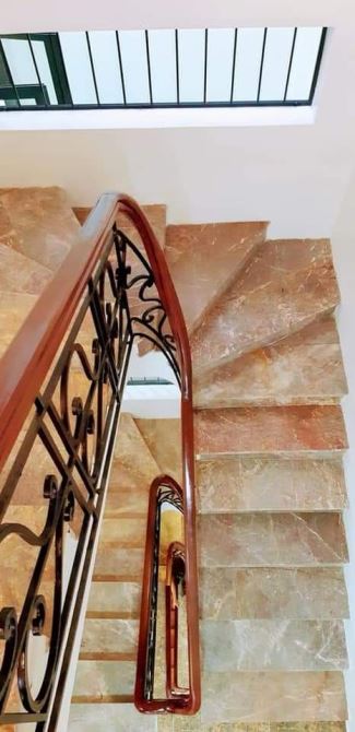Cần bán gấp nhà  phố Trần Quốc Hoàn, quận Cầu Giấy.Ô tô đỗ cửa. Kinh doanh cho thuê vp. - 2