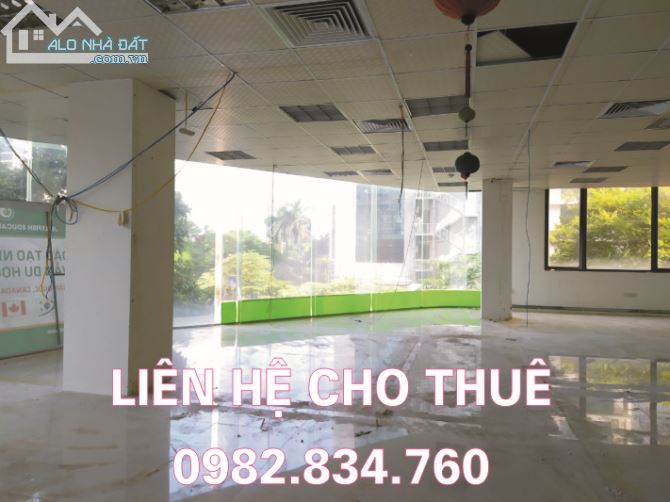 Cho thuê văn phòng chuyên nghiệp giá rất rẻ, nhà đẹp tại Duy Tân,dt: 135m2 giá 200k/m2/th - 1