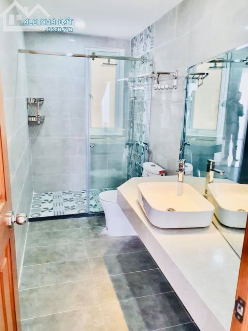 Bán Nhà cực đẹp, hiếm, Quận 1,  47m, 4tầng, ô tô vào nhà, CHỈ 11.7 TỶ - 1