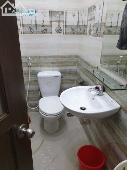 Bán nhà Huỳnh Văn Bánh Quận Phú Nhuận, 44m2 nhà lô góc xây đẹp như khách sạn chỉ 5.38 tỉ - 5