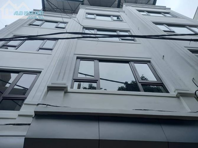 Cần bán nhà phố Lĩnh Nam ô-tô đỗ cửa 5 tầng 35m2 giá 7.8 tỷ