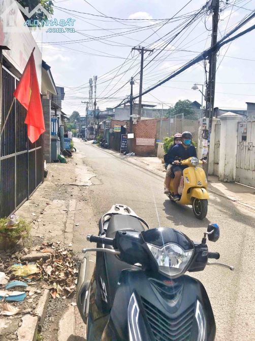Bán lô đất Mặt tiền đường Nguyễn Văn Hoa. Phường Thống Nhất, TP.Biên Hòa. ● 140m2 Sổ riêng - 3
