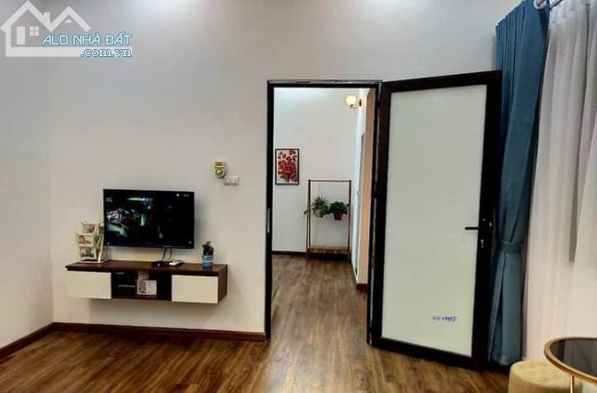 Bán nhà phố Thái Thịnh Dt 45m2, 5 tầng lô góc, MT 4,2m, nở hậu giá 4,5 tỷ - 5
