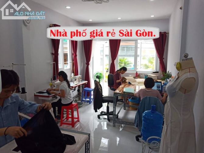 Bán nhà mặt tiền kinh doanh đường Nguyễn Trọng Tuyển, P8, Phú Nhuận.