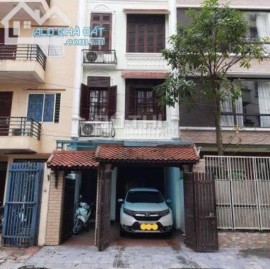 Bán nhà phân lô Hoàng Cầu - mặt tiền khủng - kinh doanh đỉnh.