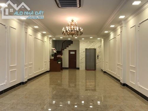 Bán nhà phân lô Hoàng Cầu - mặt tiền khủng - kinh doanh đỉnh. - 1