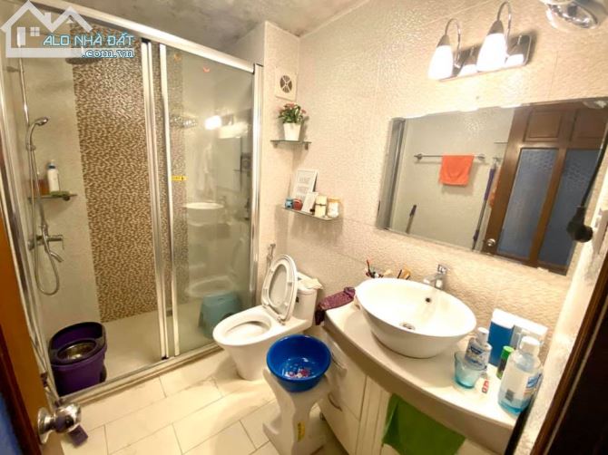 lạc long quân view hồ tây 7 tầng thang máy gara oto  80m2 MT 6.4m giá 19tỷ980 - 2