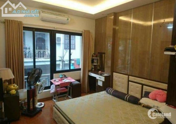 Bán nhà phân lô Hoàng Cầu - mặt tiền khủng - kinh doanh đỉnh. - 4