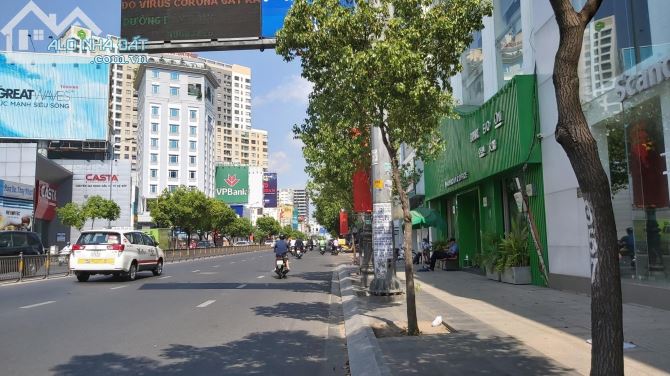 Cho thuê nhà 307 Nguyễn Văn Trỗi, 18x19, giá 150 triệu - 3