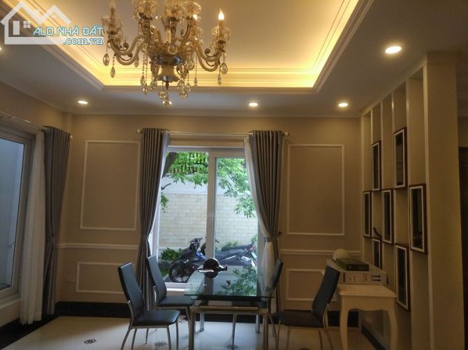 Bán nhà 5 tầng phố Pháo Đài Láng, Nội thất Gỗ Lim, Ô tô đỗ cách nhà 15m, giá 4,3 tỷ - 3