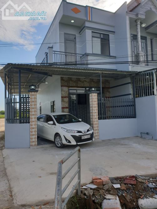 Chính chủ cần bán nhà gần chợ BÌNH CHÁNH, TPHCM, dt 3,5x10, 5 x20 sổ hồng riêng, mới 100% - 1