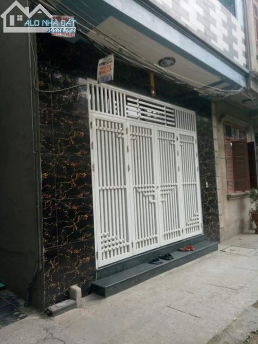 Bán Gấp nhà phố Chùa Bộc Ô tô đõ cửa, 50m x4 tầng giá 8 tỷ