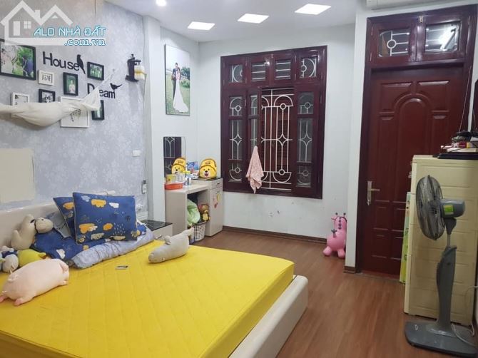 Cần bán gấp nhà 4 tầng Ô tô đỗ cửa phố Phạm Ngọc Thạch 50m2 Mt 4m giá 8 tỷ 100tr - 5