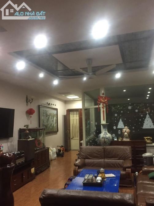 Nhà Lê Trọng Tấn, quận Hà Đông, 100m2, ô tô, kinh doanh giá chỉ nhỉnh 7 tỷ.