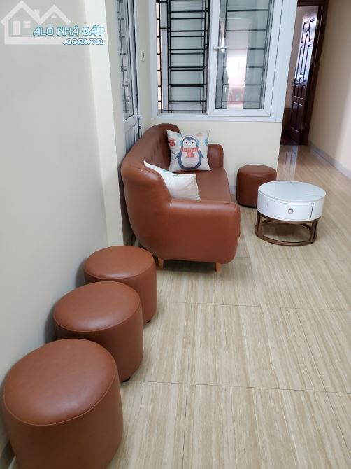 Cho thuê căn hộ chung cư ngõ phố Hàm Long, Hoàn Kiếm, 70m2 2 p ngủ - 4