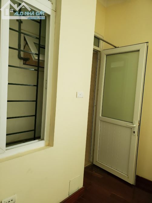 Cho thuê căn hộ chung cư ngõ phố Hàm Long, Hoàn Kiếm, 70m2 2 p ngủ - 5