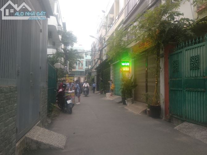 Bán gấp căn nhà gần Emart Phan văn Trị hẻm ô tô - 1
